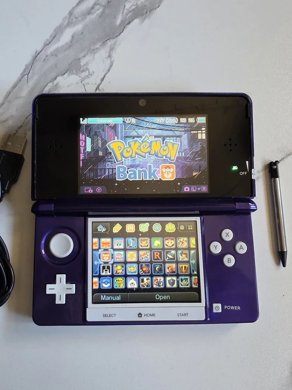 Nintendo 3DS Handheld Console - Midnight Purple